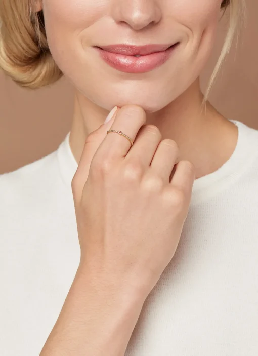 Geelgouden ring, 0.05 ct granaat, Joy
